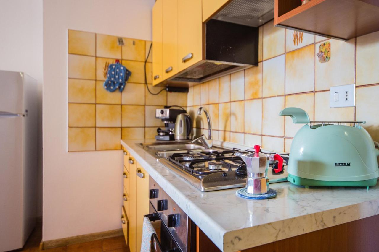 Casa Goletta Soggiorno Per 4 A 2 Minuti Dalla Spiaggia Iunq0334 Cala Gonone Exteriör bild