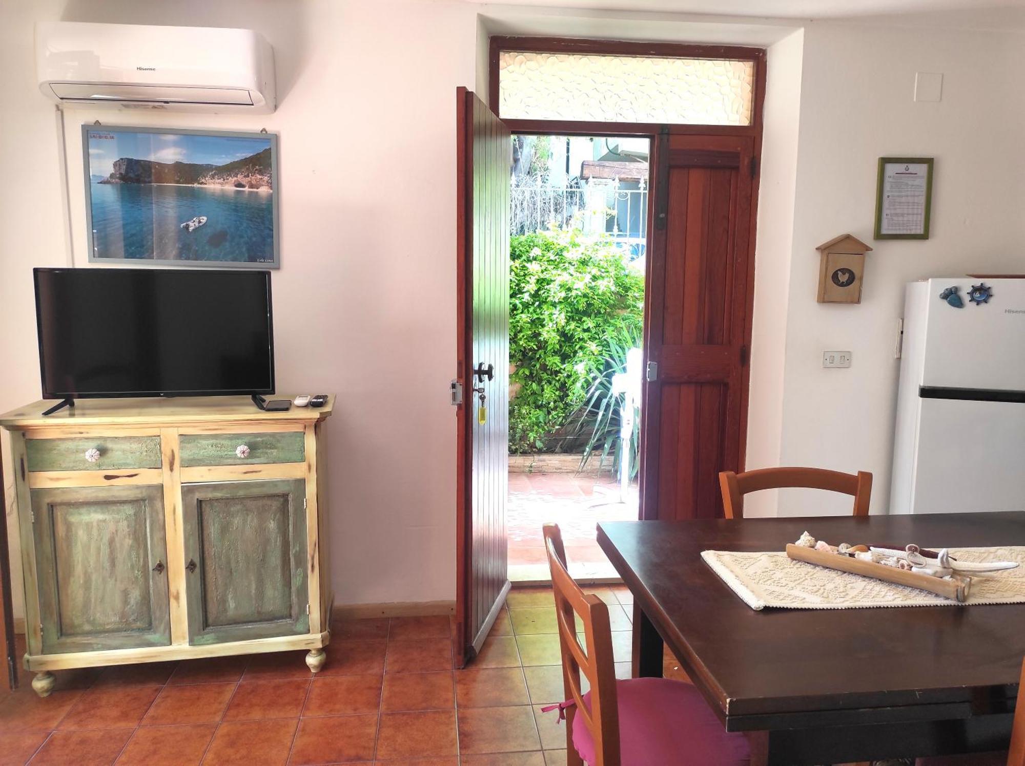 Casa Goletta Soggiorno Per 4 A 2 Minuti Dalla Spiaggia Iunq0334 Cala Gonone Exteriör bild